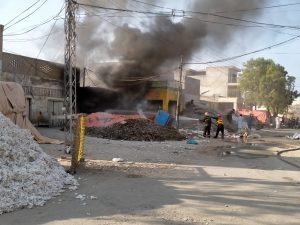لیہ چوک اعظم غلہ منڈی میں شارٹ سرکٹ کے باعث  آگ بھڑک اٹھی